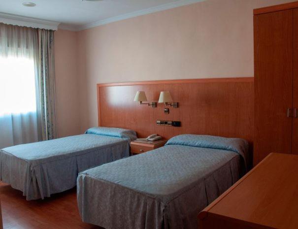 Hotel Lindaraja Пелигрос Экстерьер фото